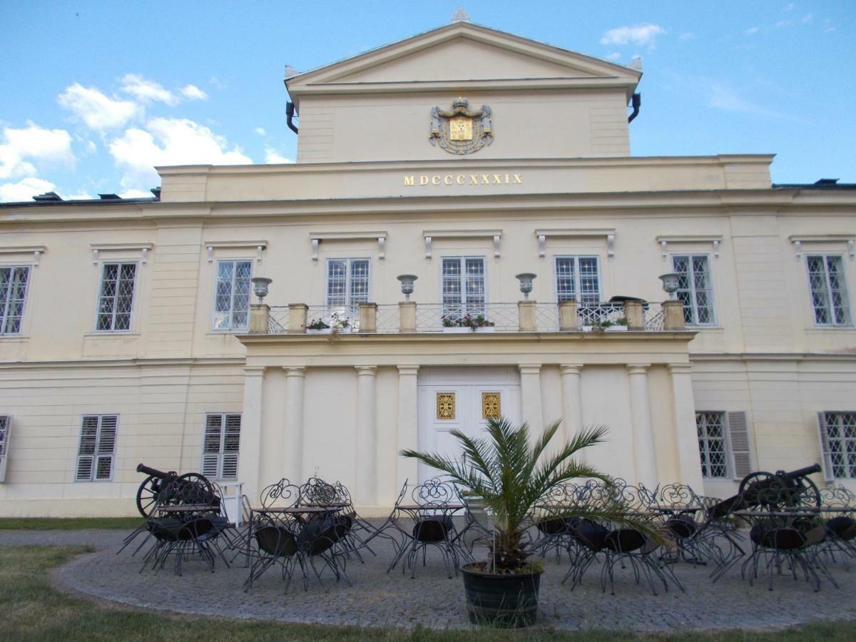 Villa Meteor Marianske Lazne Exterior photo